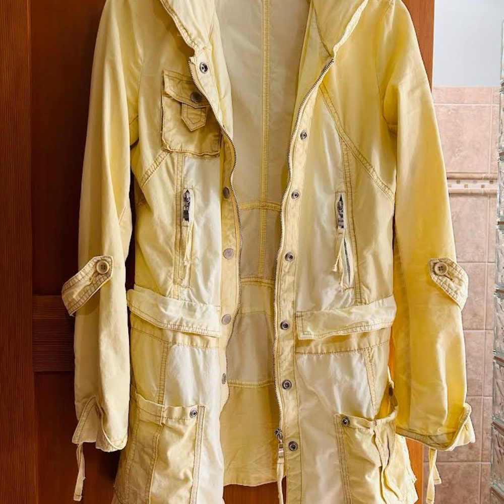 Women’s light weight utility jacket